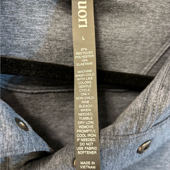 2 Woman’s Vuori Graphite Snap Mock Pullovers in Gray and Navy size large - Picture 6 of 8